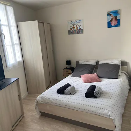 Le Petit Logis-meuble 2 Etoiles -local Velo-arrivee Autonome-h Flexibles Apartamento